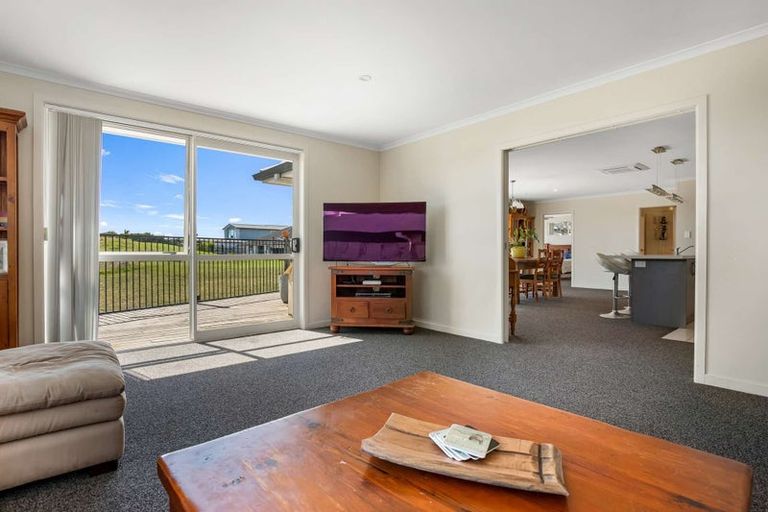 Photo of property in 10 Selliera Place, Papamoa Beach, Papamoa, 3118