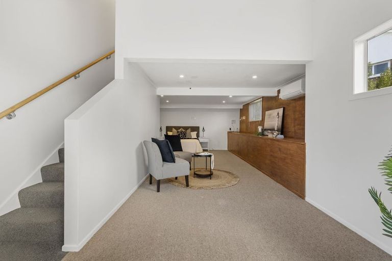 Photo of property in 9 Anson Place, Westown, New Plymouth, 4310