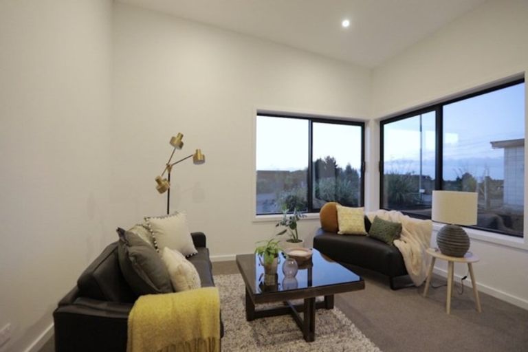 Photo of property in 7 Te Heke Place, Waikanae, 5036