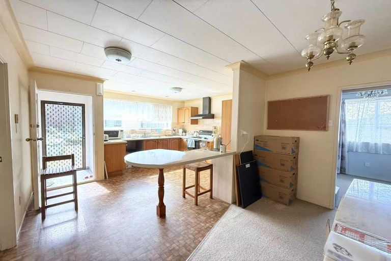 Photo of property in 18 Marvon Downs Avenue, Pakuranga Heights, Auckland, 2010