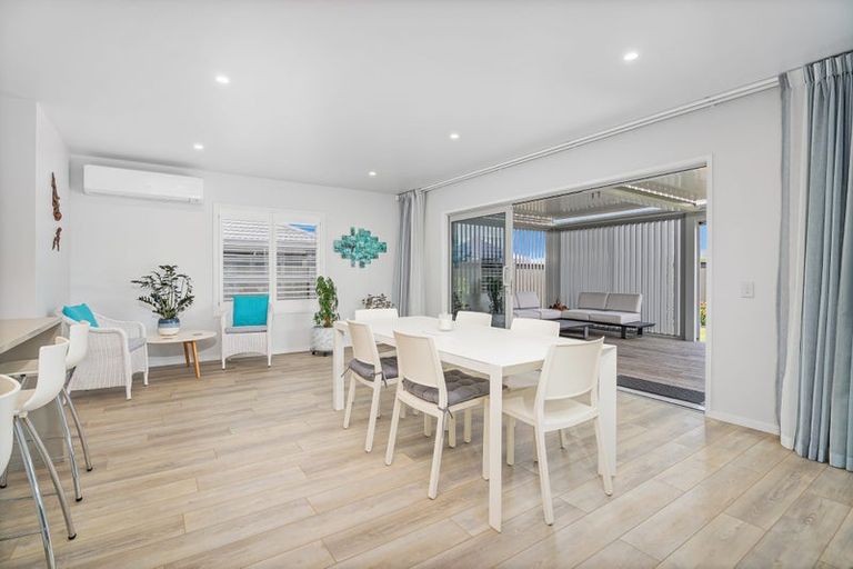 Photo of property in 8 Onerere Drive, Whitianga, 3510