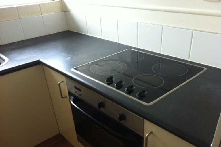 Photo of property in 2/5 Tralee Place, Hillcrest, Hamilton, 3216