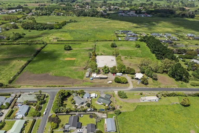 Photo of property in 101 Mcrobbie Road, Kingseat, Papakura, 2580