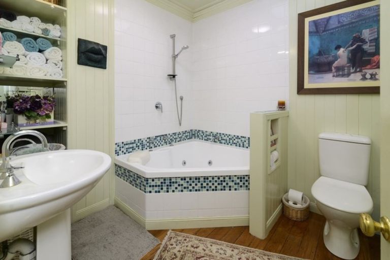 Photo of property in 12a Robertson Street, Glenholme, Rotorua, 3010