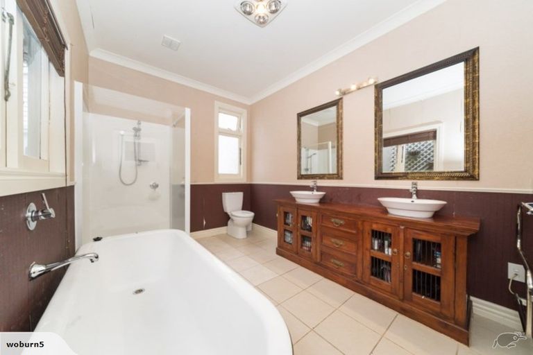 Photo of property in 33 Thomson Street, West End, Palmerston North, 4412