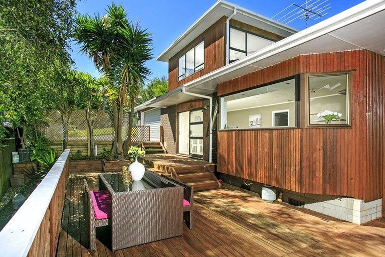 Photo of property in 57 Newhaven Terrace, Mairangi Bay, Auckland, 0630