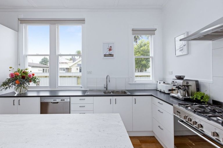 Photo of property in 24a Jull Street, Napier South, Napier, 4110