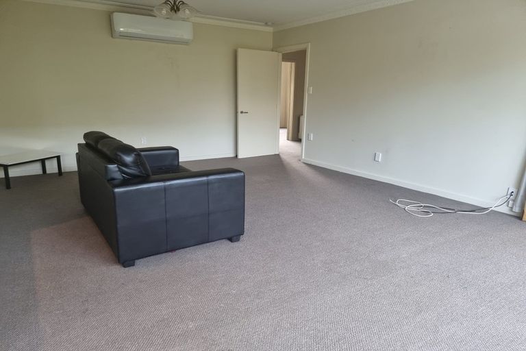 Photo of property in 4 Oakfield Street, Burnside, Christchurch, 8053