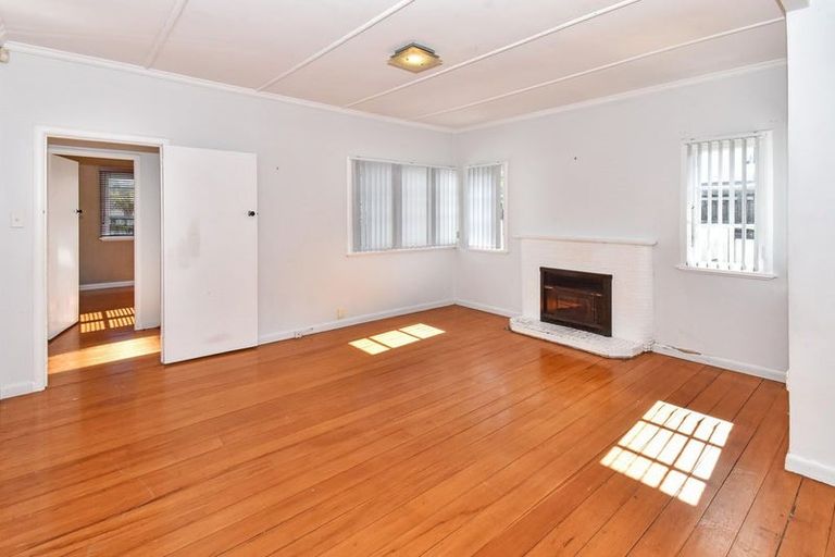 Photo of property in 47a Great South Road, Papakura, 2110