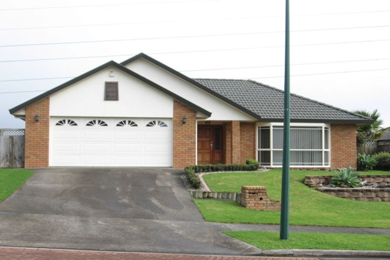 Photo of property in 12 Lamia Place, The Gardens, Auckland, 2105