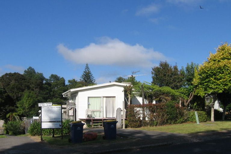 Photo of property in 39 Weldene Avenue, Glenfield, Auckland, 0629