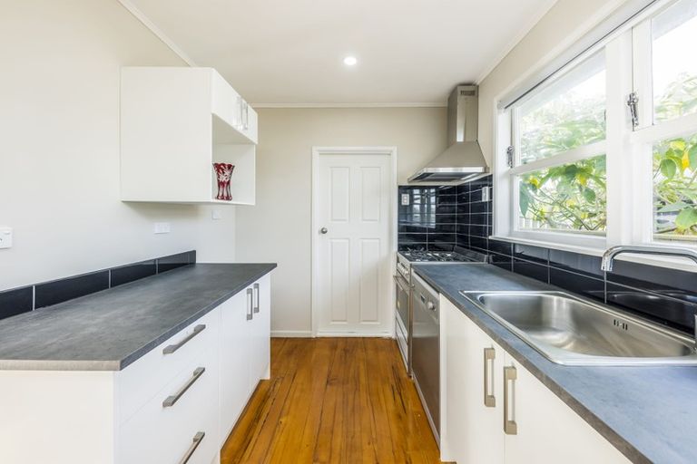 Photo of property in 1/13 Blanes Road, Weymouth, Auckland, 2103