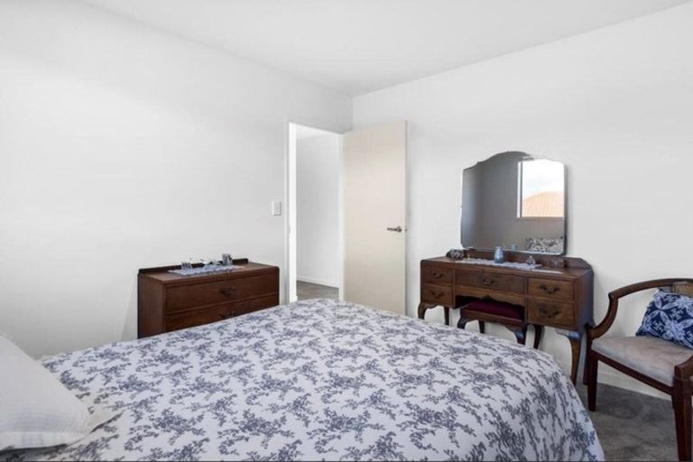 Photo of property in 22 Raptor Way, Welcome Bay, Tauranga, 3175