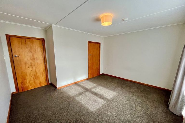 Photo of property in 10 Miles Place, Awapuni, Palmerston North, 4412