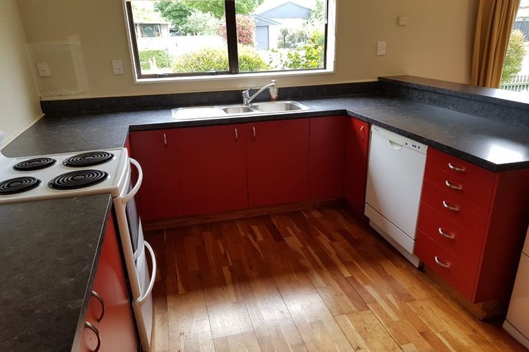 Photo of property in 13a Strachan Place, Rangiora, 7400