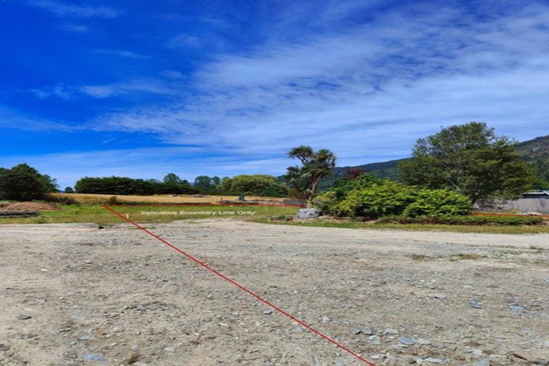 Photo of property in 10 Cromwell Street, Murchison, 7007