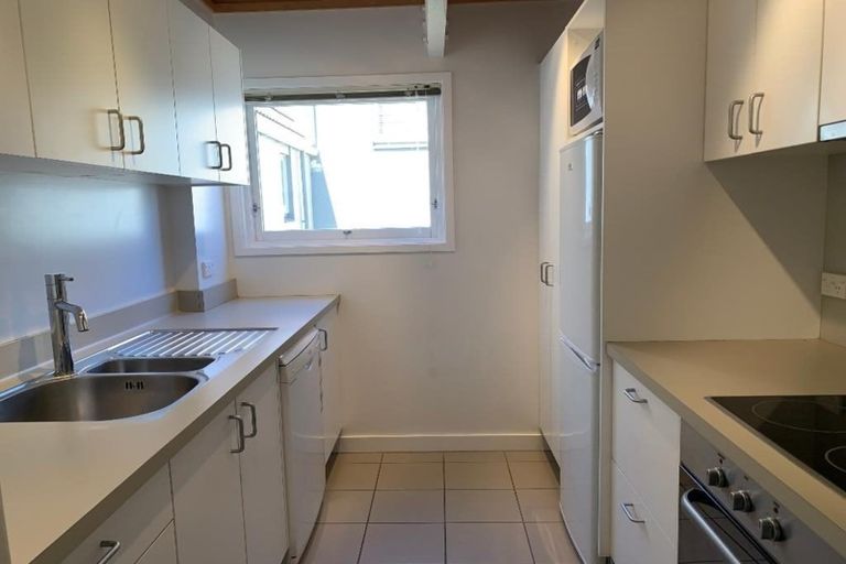 Photo of property in 28 Cottleville Terrace, Thorndon, Wellington, 6011