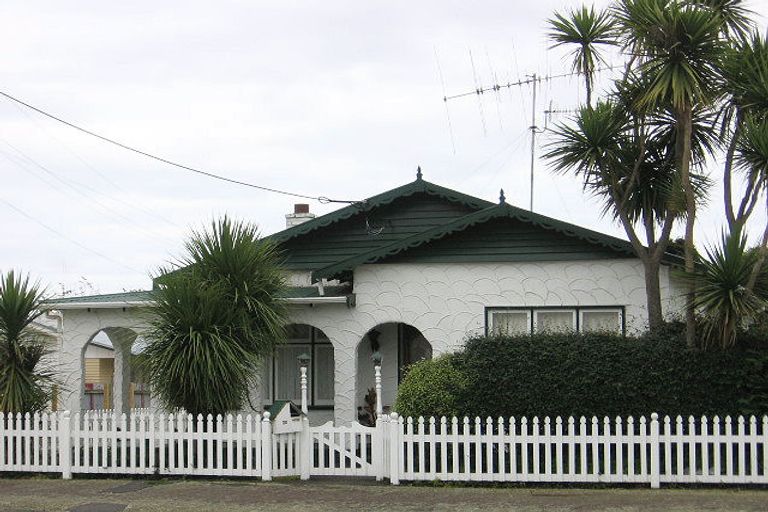 Photo of property in 20 Seddon Street, Levin, 5510