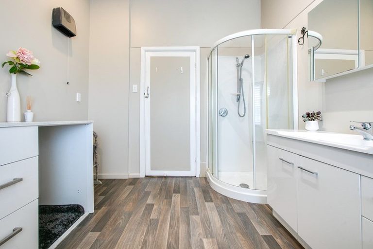 Photo of property in 120 Waghorne Street, Ahuriri, Napier, 4110