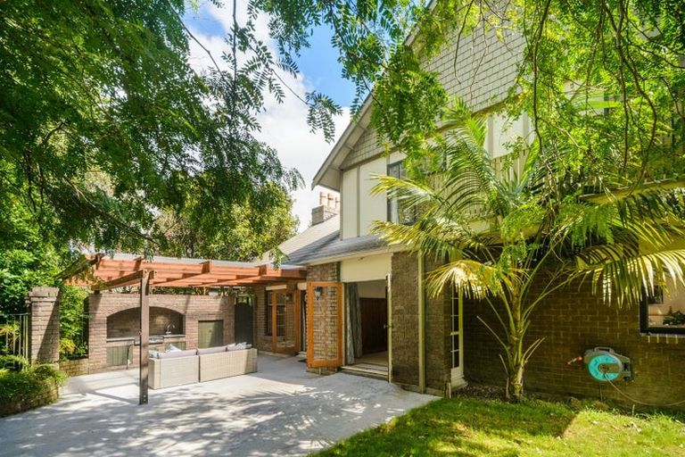 Photo of property in 62 Buick Crescent, Awapuni, Palmerston North, 4412