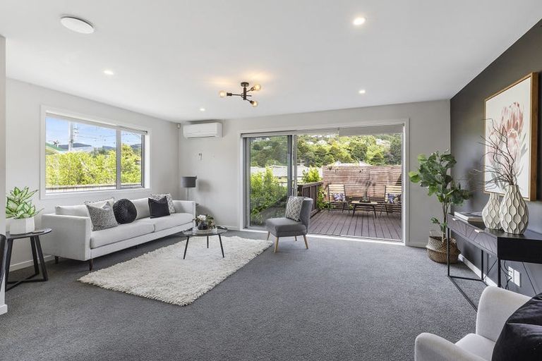 Photo of property in 23e Hinau Street, Tawa, Wellington, 5028