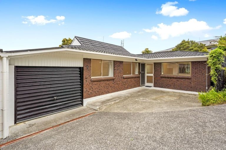 Photo of property in 1/12 Hollyhock Place, Browns Bay, Auckland, 0630