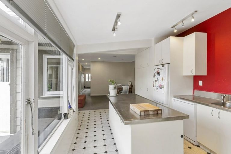 Photo of property in 4 Chilka Street, Berhampore, Wellington, 6023