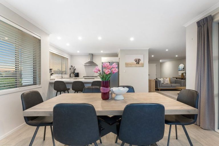 Photo of property in 13 Pitoitoi Drive, Riverhead, 0820