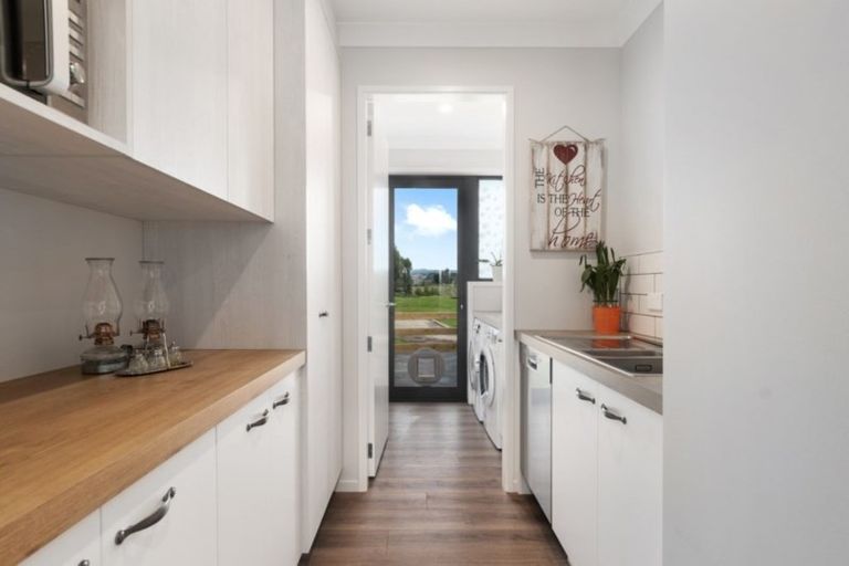 Photo of property in 95 Lynley Park Drive, Omokoroa, 3114