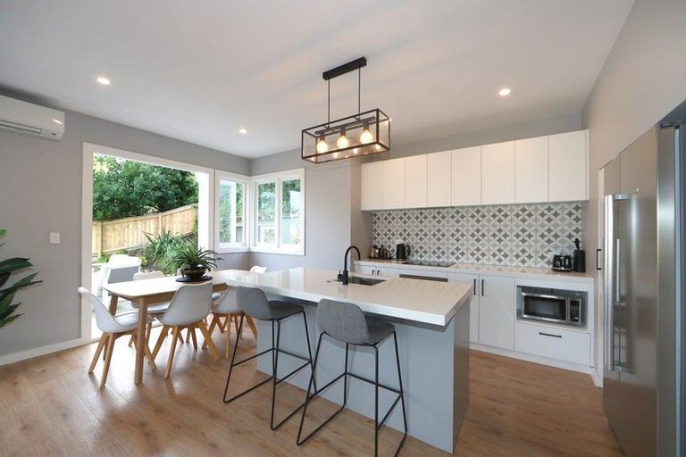 Photo of property in 10 Lincoln Road, Bluff Hill, Napier, 4110