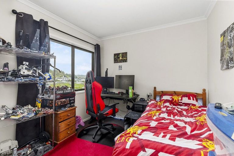 Photo of property in 24 Ships Cove, Whitby, Porirua, 5024