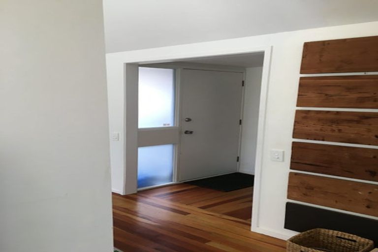 Photo of property in 22 Paramu Avenue, Birkdale, Auckland, 0626