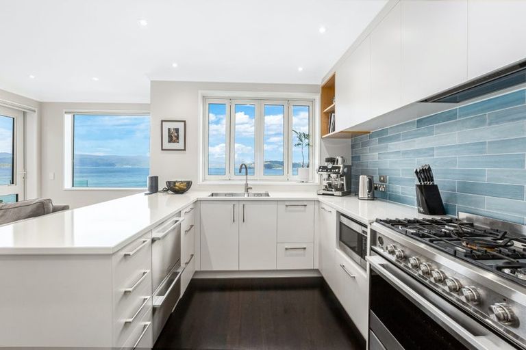 Photo of property in 5 Curnow Way, Kaiwharawhara, Wellington, 6035