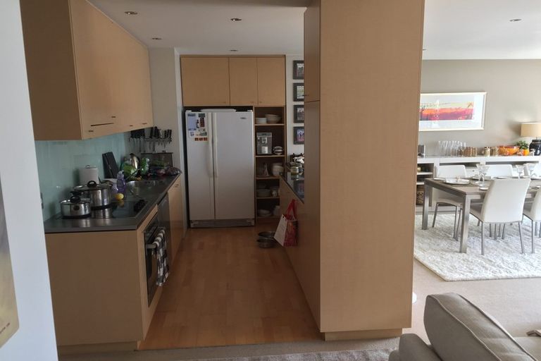 Photo of property in Sanctum Apartment, 10 Ebor Street, Te Aro, Wellington, 6011