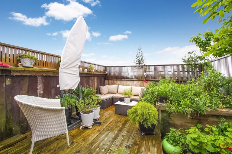 Photo of property in 1/153a Te Atatu Road, Te Atatu South, Auckland, 0610