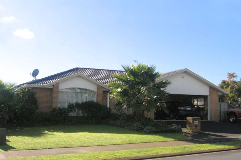 Photo of property in 10 Ardee Close, East Tamaki, Auckland, 2016