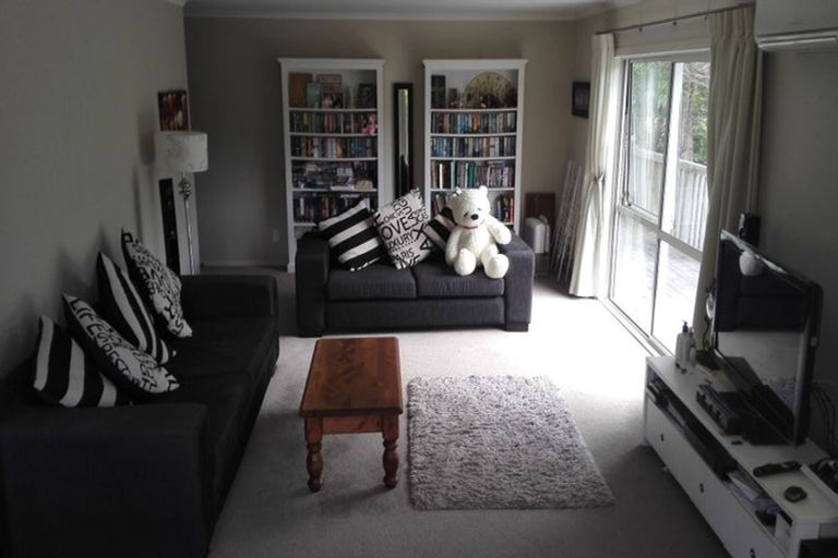 Photo of property in 24a Taylor Terrace, Tawa, Wellington, 5028