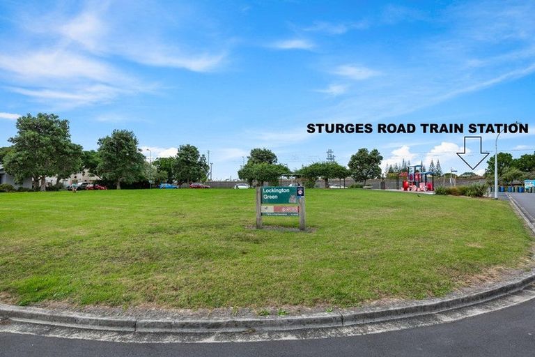 Photo of property in 5 Neta Grove, Henderson, Auckland, 0612