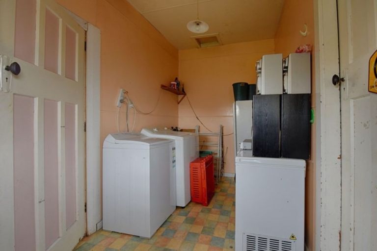 Photo of property in 6 Irving Street, Gore, 9710