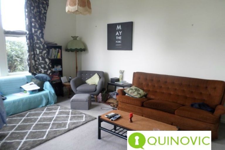 Photo of property in 2/28 Grant Road, Thorndon, Wellington, 6011