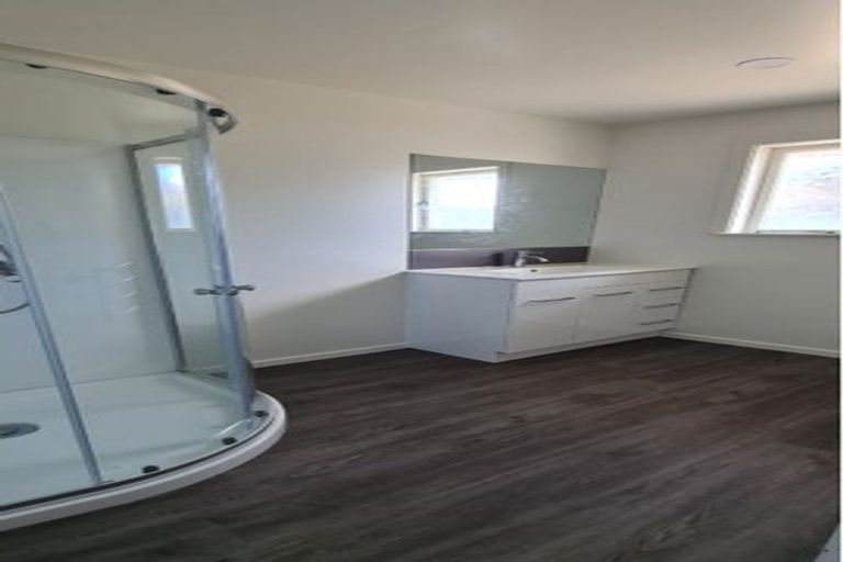Photo of property in 4/215 Swanson Road, Henderson, Auckland, 0610