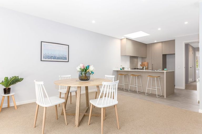 Photo of property in 47a Banks Boulevard, Whitby, Porirua, 5024