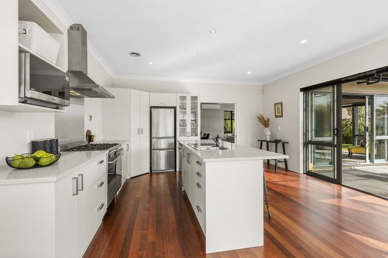 Photo of property in 4 Edington Grove, Churton Park, Wellington, 6037