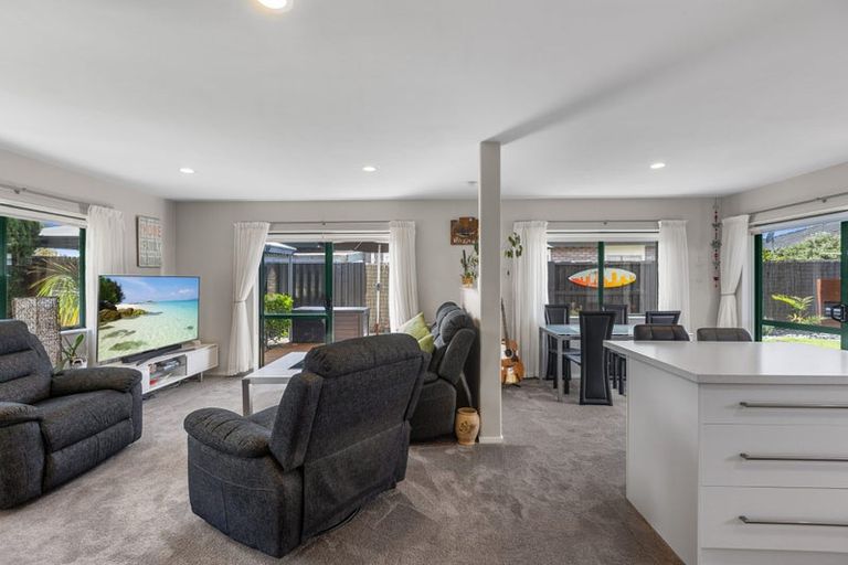 Photo of property in 21 Romana Crescent, Papamoa Beach, Papamoa, 3118