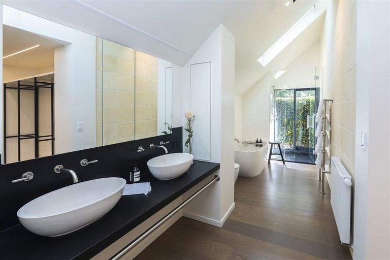 Photo of property in 15b Waiwetu Street, Fendalton, Christchurch, 8052