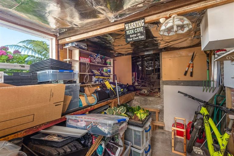 Photo of property in 24 Voelas Road, Lyttelton, 8082