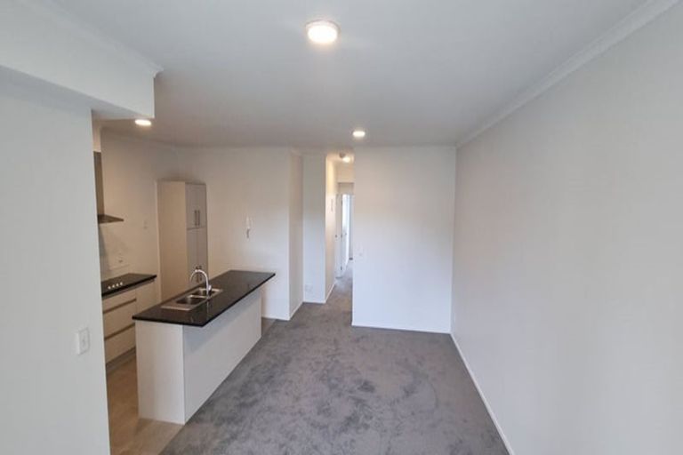 Photo of property in 10/11 Carlos Drive, Flat Bush, Auckland, 2016