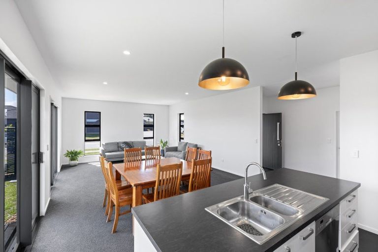 Photo of property in 25 Chris Drive, Rolleston, 7614