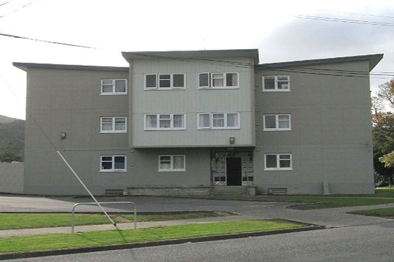 Photo of property in 12/51 Churton Crescent, Taita, Lower Hutt, 5011