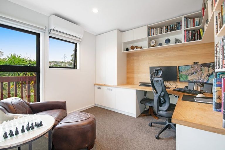 Photo of property in 43 Langton Road, Stanmore Bay, Whangaparaoa, 0932